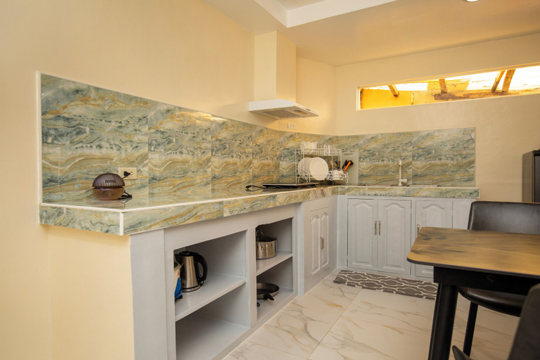 Others 5, Vilus Place, Malay