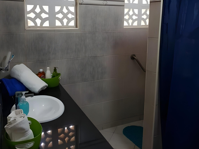 Bathroom 3, Esidai Villa, Msambweni