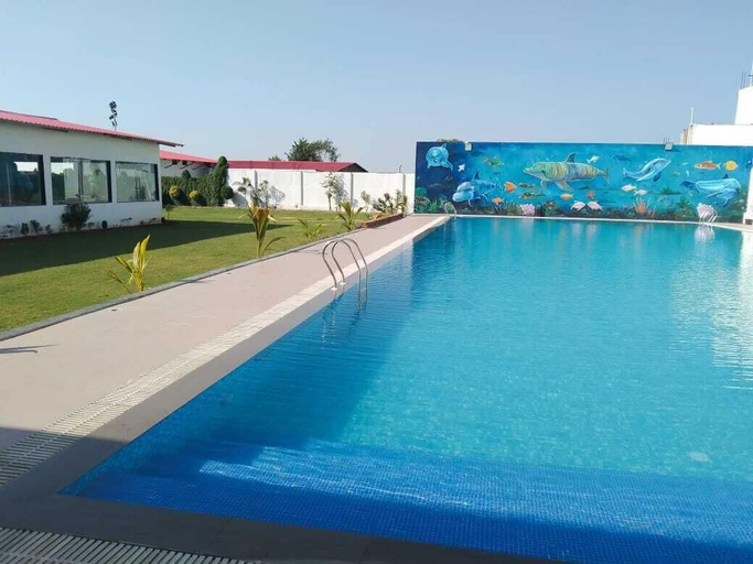 Exterior 4, Rv Pool Resort, Indore