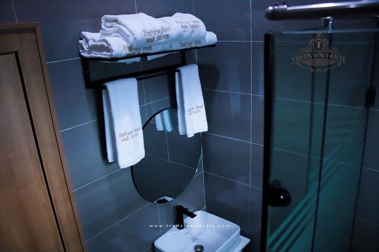 Bathroom, Tredview Hotel and Suites, Lafia
