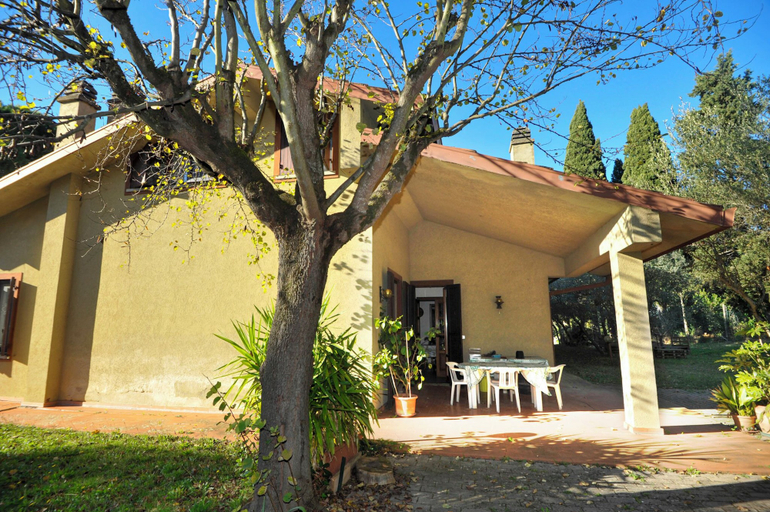 Front of property 2, Casa Alce, Arezzo