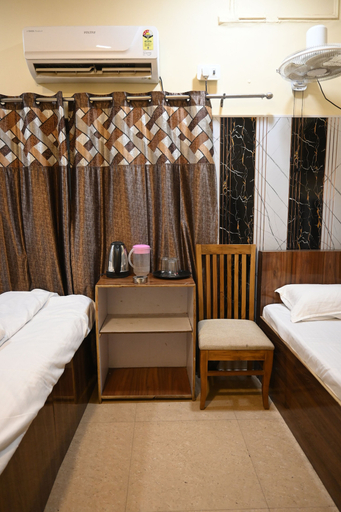 Room 5, Hotel Omkar Residency, Varanasi