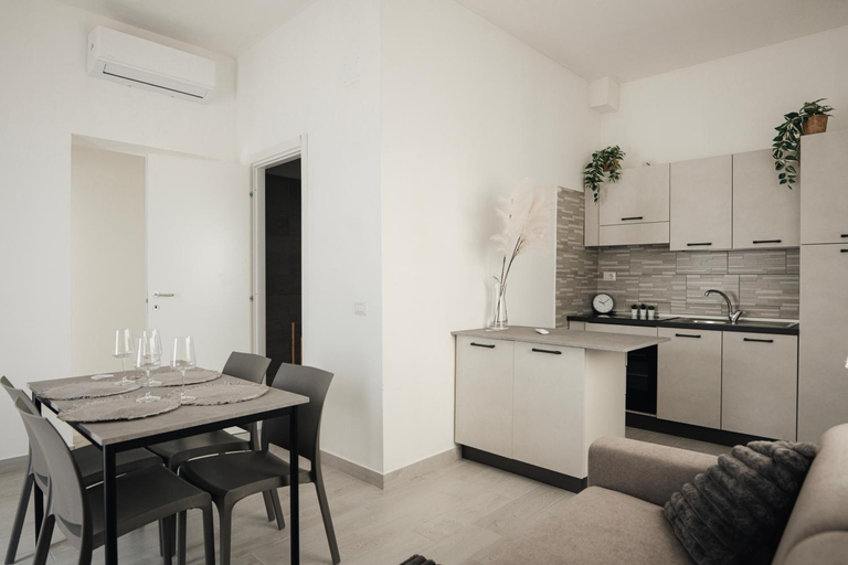 Others 4, Casa del Sole, Foggia