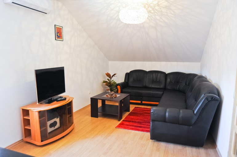 Shared lounge/TV area 3, Apartmani Roko, Zadar