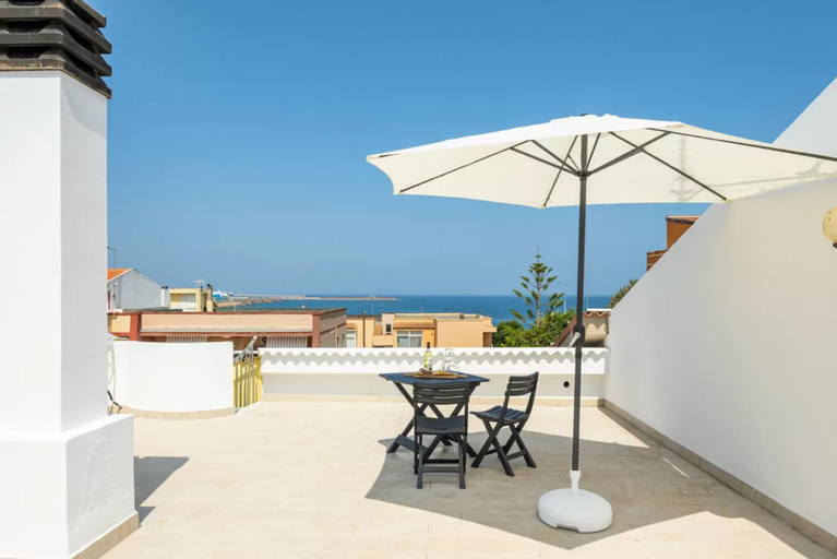 2, Panoramic sea view apartment in Porto Torres, Sassari