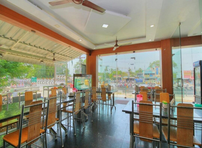 Food & Drinks, Hotel Srees, Tiruchirappalli