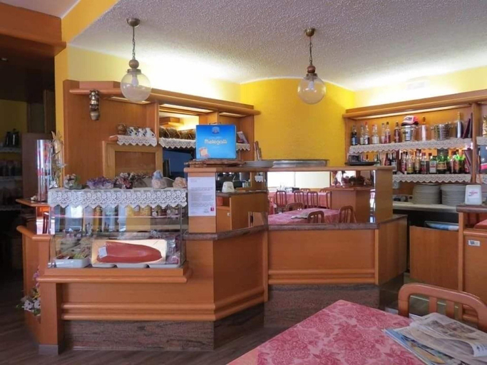 Food & Drinks 5, Hotel Mirage, Sondrio