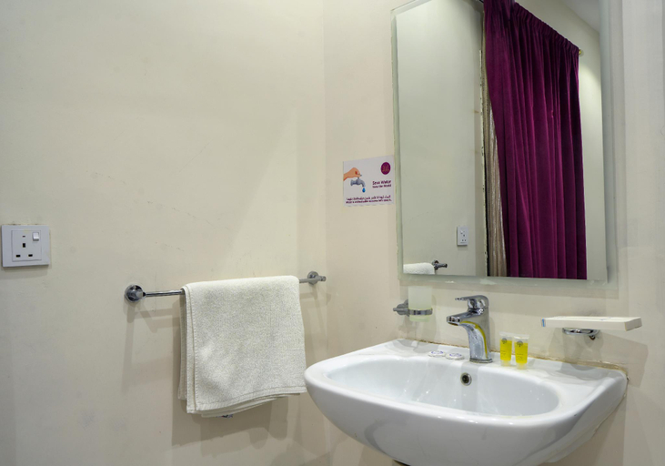 Bathroom 3, Mg Crown Hotel 2, Al Madinah Al Munawwarah
