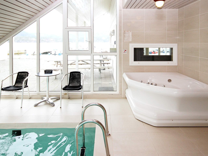 Bathroom 3, person holiday home in Jelsa-By Traum, Suldal
