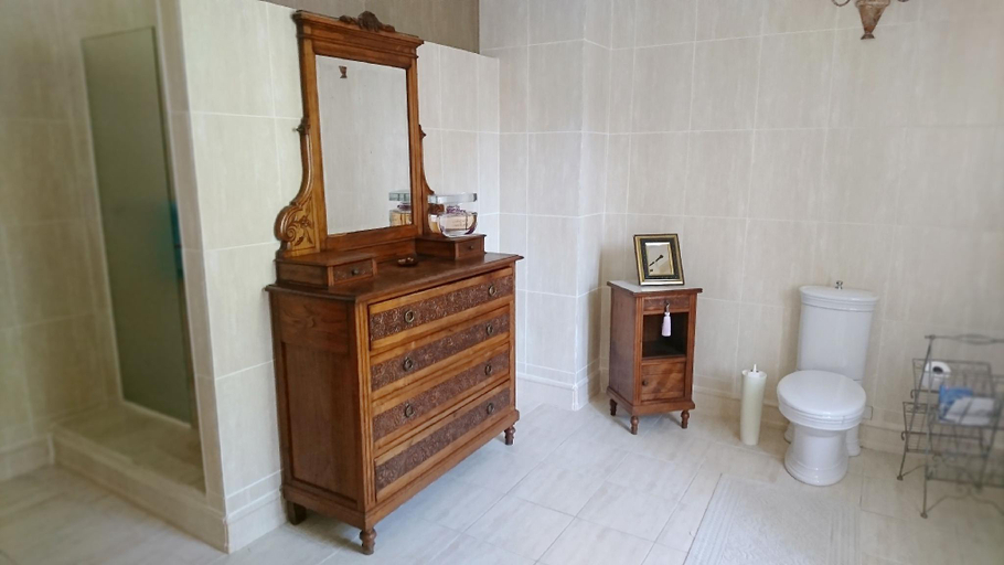 Bathroom 4, Maison Lalanne, Landes