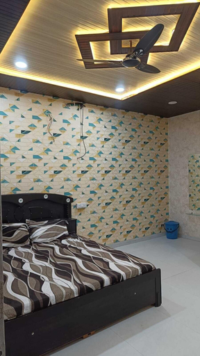 Room 2, Rv Pool Resort, Indore