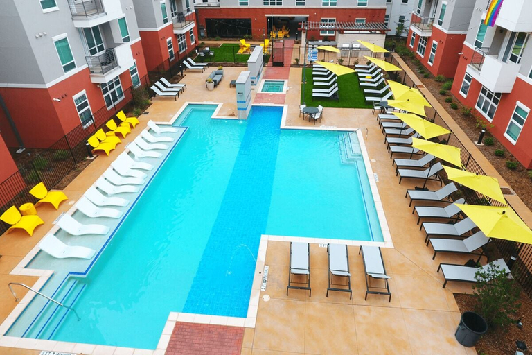 Pool 2, Landing Apartments Downtown Arlington, Arlington