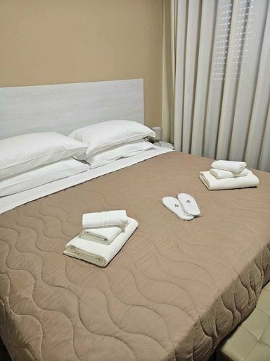 Room 4, OVIDIO B&B, Catania