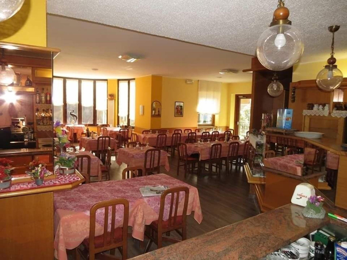 Food & Drinks 4, Hotel Mirage, Sondrio