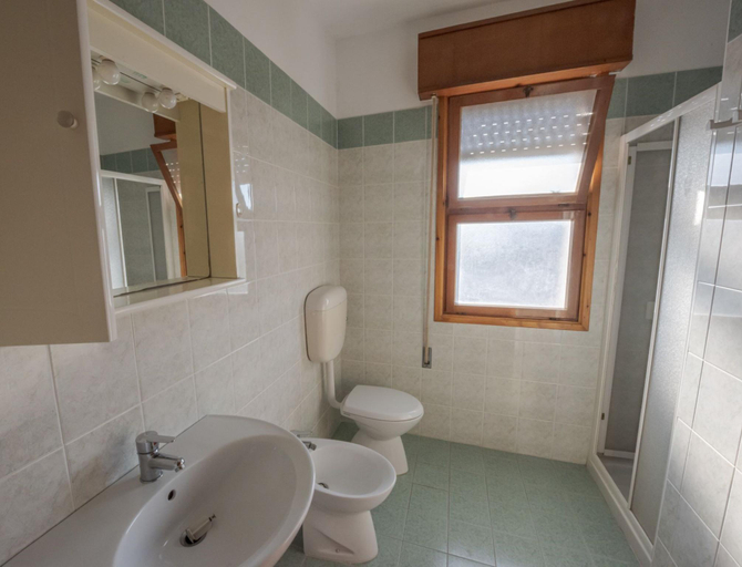 Bathroom, Flat in building with lift 200m from the sea, Venezia