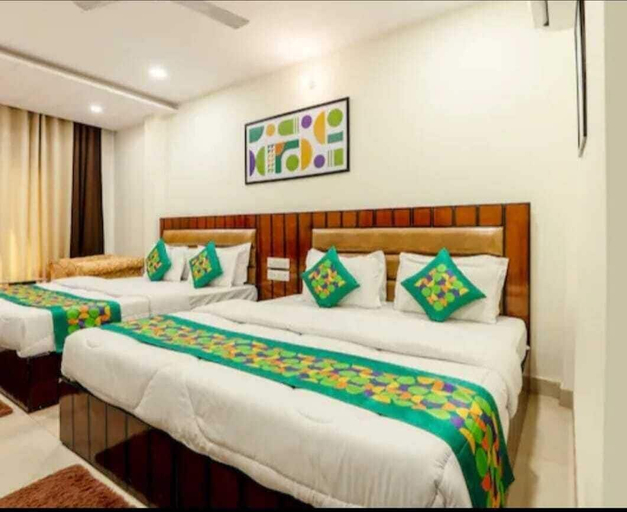 Room 5, Hotel Red Coral by Trinetra, Dehradun