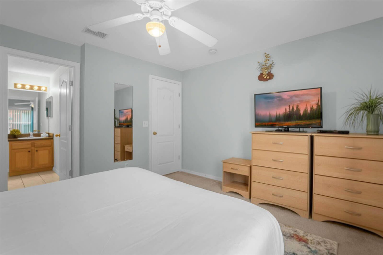 Interior 3, Upstay Lakeside Retreat w Private Pool & Game Room, Polk