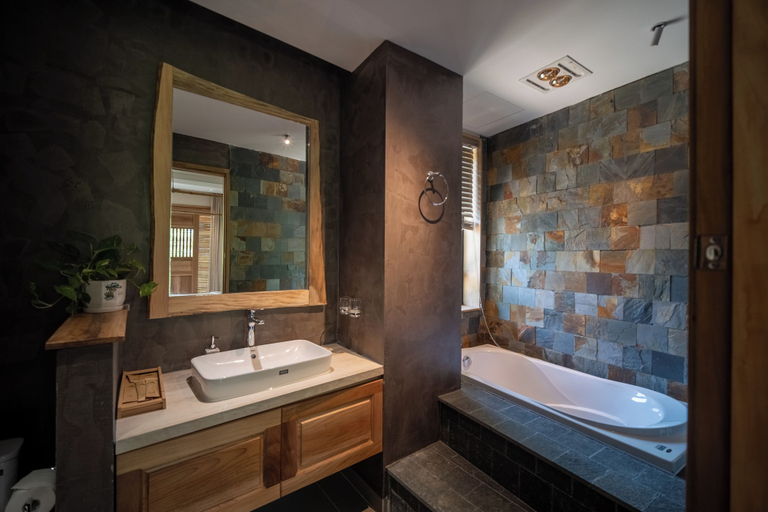 Bathroom 3, Van Long Garden Retreat, Gia Viễn