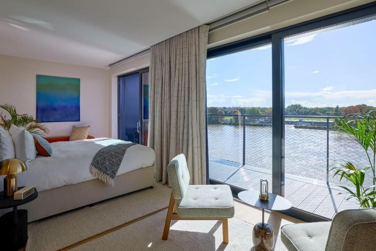 Room 4, Fulham Pier Hotel, London