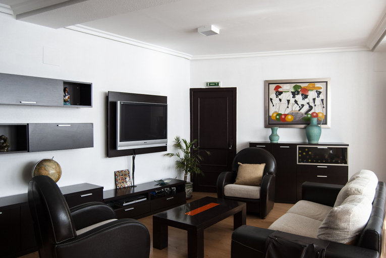 Others 5, Hotel Arrasate, Guipúzcoa
