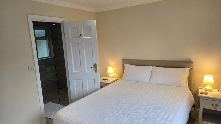 Bedroom 3, Misty Bay