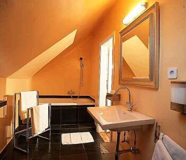 Bathroom 4, Seehotel Grüner Baum, Gmunden