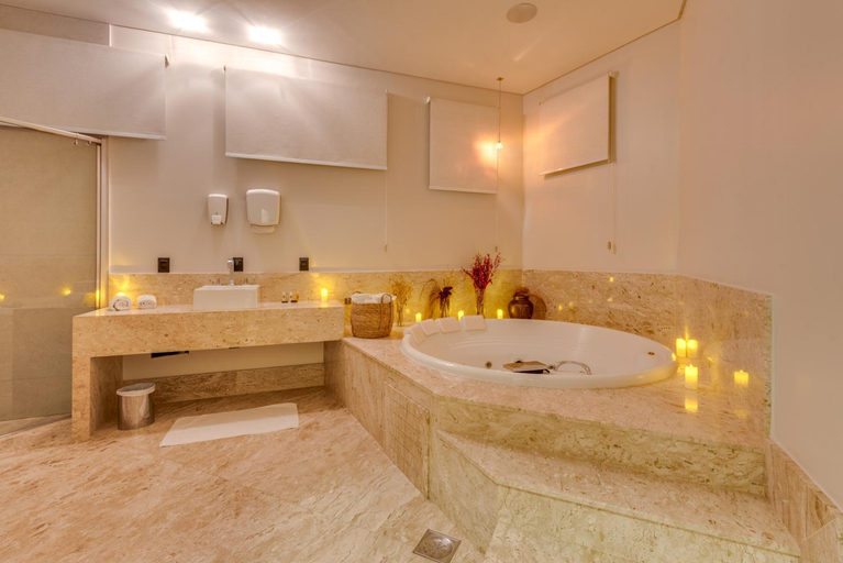 Bathroom 5, K Hotel, Goiania