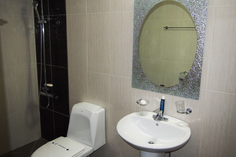 Bathroom 3, Hotel Memory, Gangneung