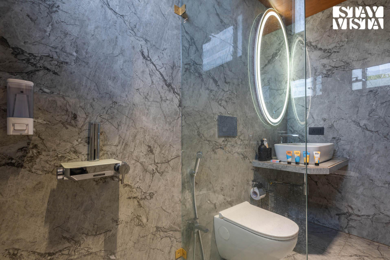 Bathroom 3, StayVista at Esperanza, Pune