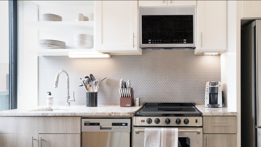 Private kitchen 3, Landing Apartments Royal Oak Madison Heights