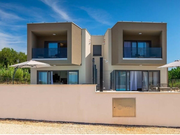 Others 3, Villa Villa Esmeralda, Novigrad