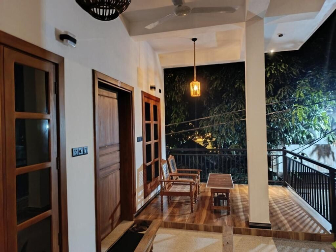 Lobby 3, Elite Bay Arugambay, Pothuvil