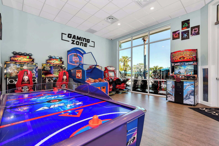 Interior 3, Upstay: 5BR Resort Home w Arcade & Private Pool, Lake
