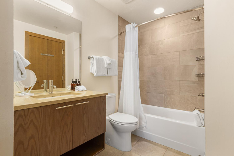 Bathroom 4, Grand Colorado on Peak 8, Summit