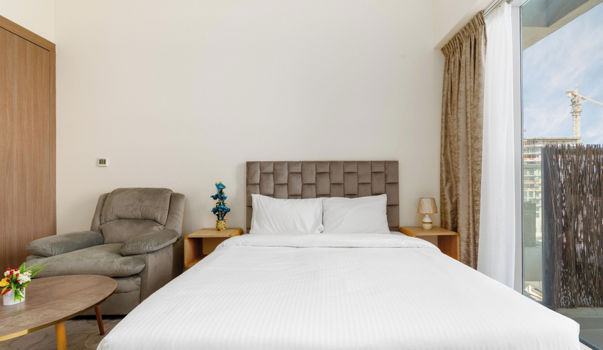 Room 2, Modern Studio in Azizi Samia by Bespoke, Dubai