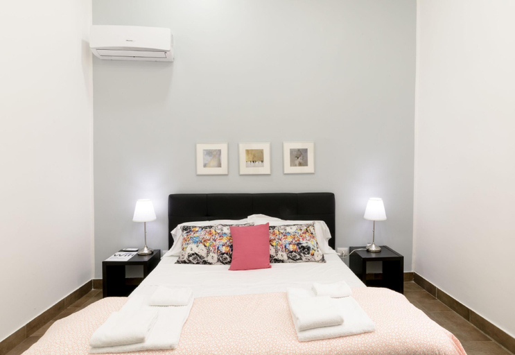Bedroom 3, Boutique Toledo, Napoli