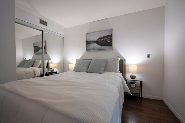 Room 4, Guestilo Residence - Fort York, Toronto