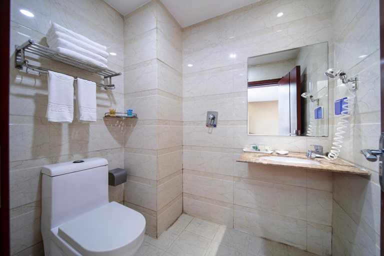 Bathroom 4, Huaxi Hotel, Harbin