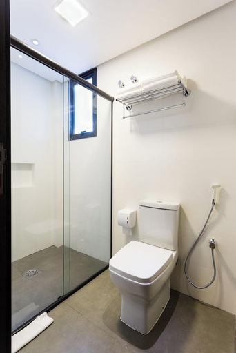 Bathroom 4, Faial Prime Suites, Florianopolis