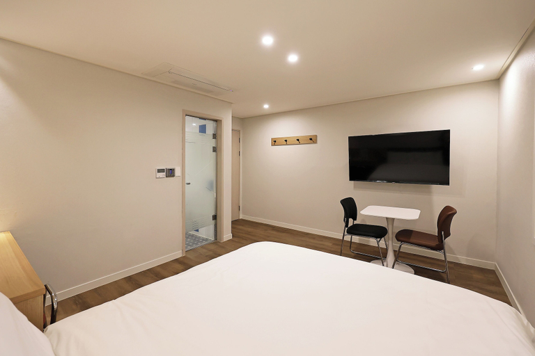 Bedroom 2, Hotel Gem, Haeundae
