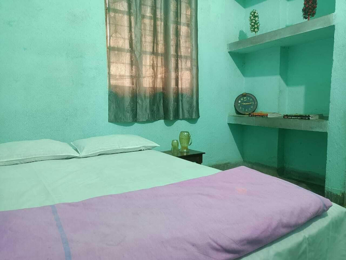 Room 2, santosh lodge, Muzaffarpur