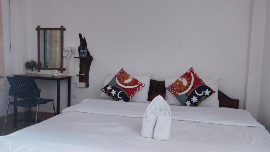 Bedroom 2, Amphai Guesthouse, Ngoi