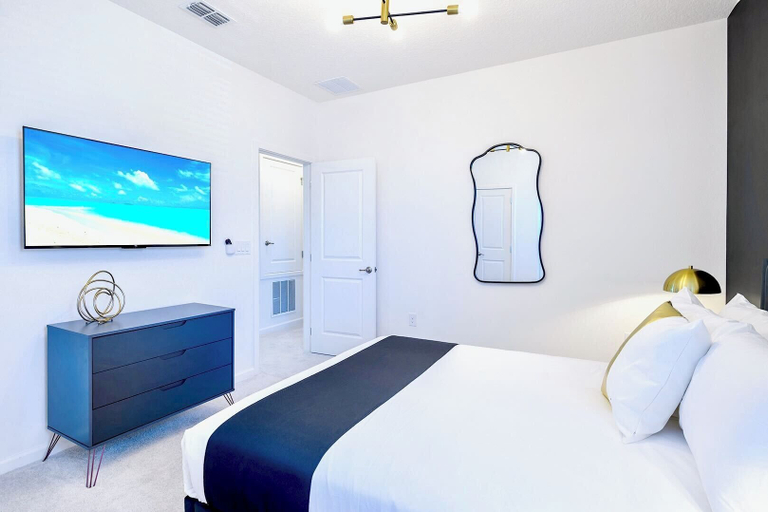 Bedroom 2, Upstay - 18-guest Mansion w Pool, Games, Cinema, Osceola