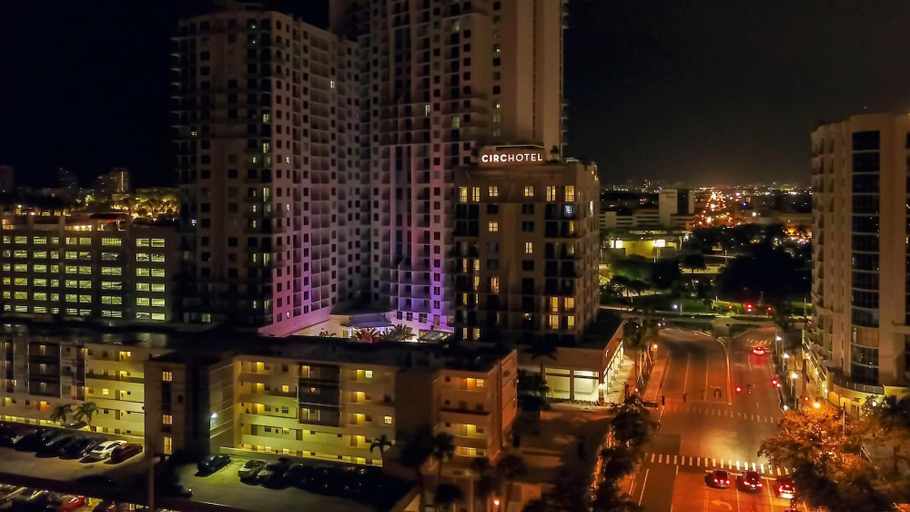 Primary image, 2BR Condos at The Circ by Hosteeva, Broward
