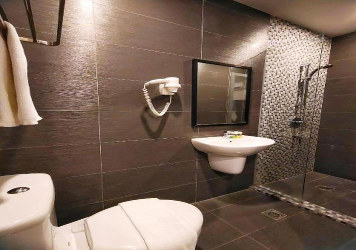 Bathroom 5, Capital Express, Kota Kinabalu