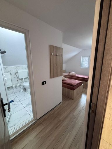 Bedroom 2, Casa Denisa Vidraru transfgarasan, Capatanenii Pamanteni