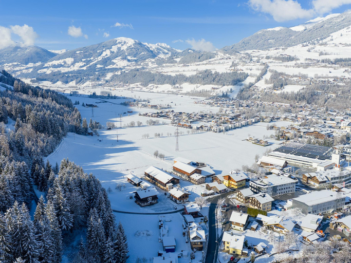 3, Apartment in Mittersill with mountain view, Zell am See