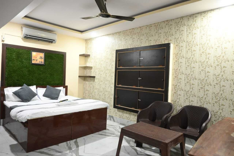 Room 3, Hotel Omkar Residency, Varanasi