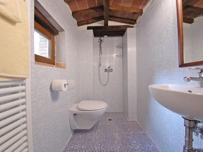 Bathroom 3, Agriturismo Vinci, Siena