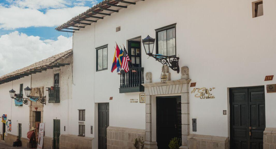 Exterior & Views